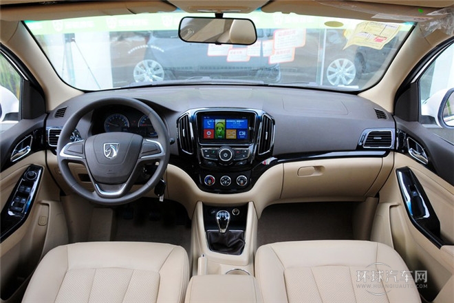 2014款 1.5L 手動(dòng)舒適型 7座