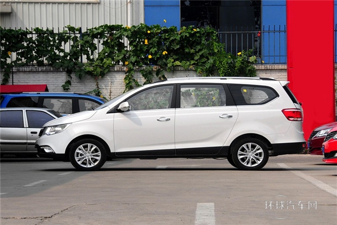 2014款 1.5L 手動(dòng)舒適型 7座
