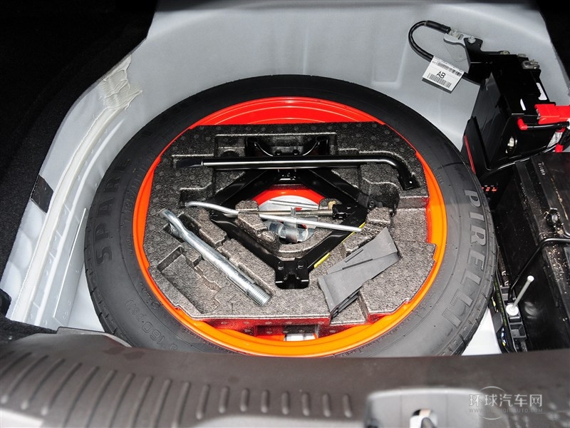 2015款XF 2.0T Sportbrake 風(fēng)華版