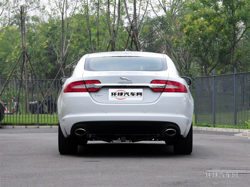 2015款XF 2.0T Sportbrake 風(fēng)華版