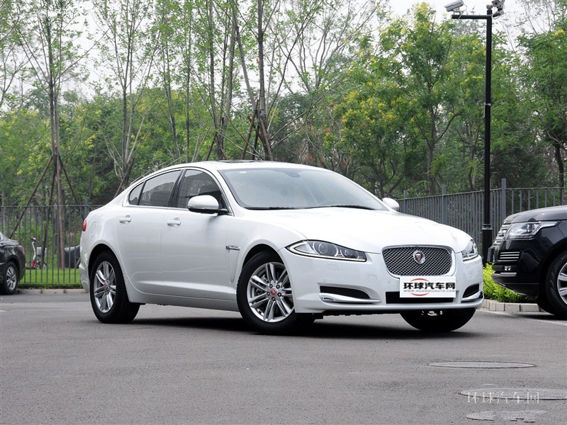 2015款XF 2.0T Sportbrake 風(fēng)華版