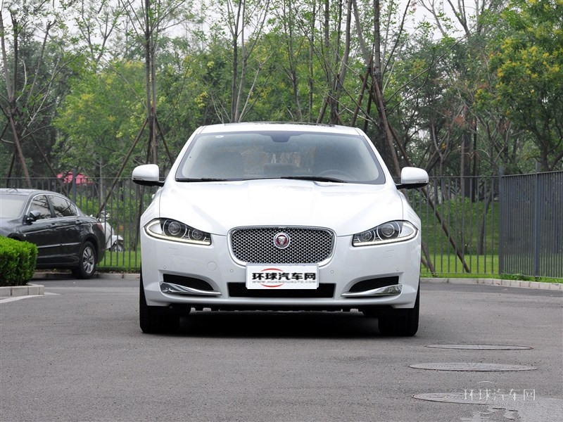 2015款XF 2.0T Sportbrake 風(fēng)華版