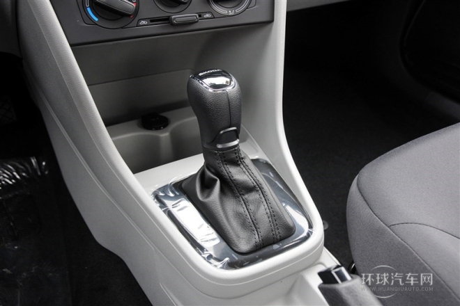 2015款 1.6L 自動(dòng)樂選型