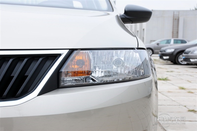 2015款 1.6L 自動(dòng)樂(lè)選型