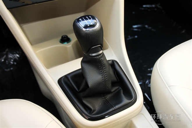2015款 1.6L 手動(dòng)智選型