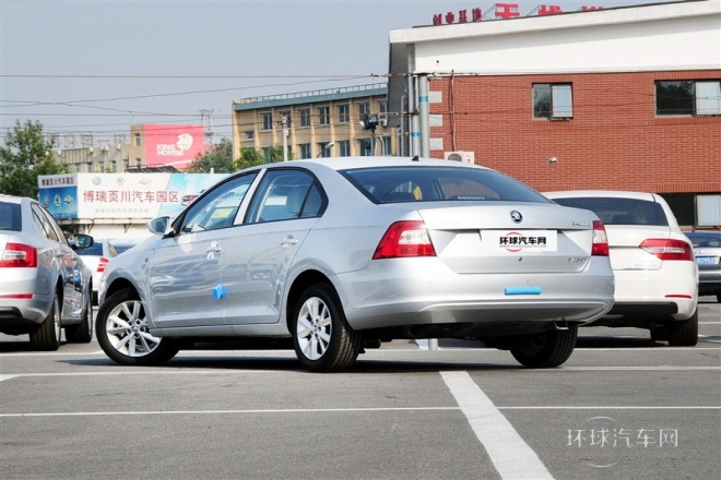 2015款 1.6L 自動智選型