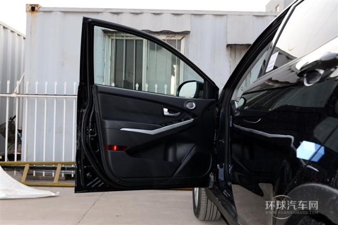 2015款 2.0L 兩驅(qū)自動致純版
