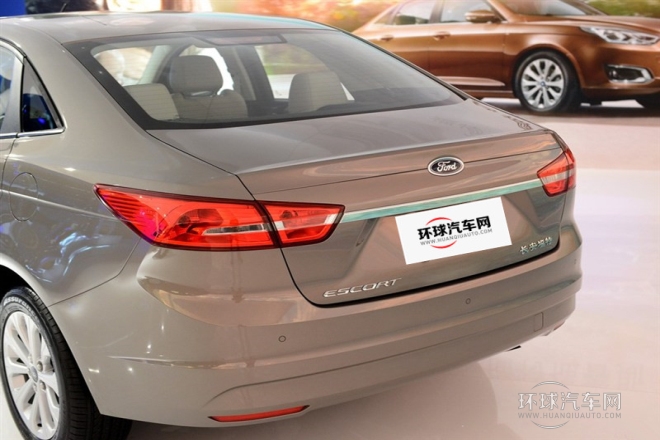 2015款 1.5L 手動(dòng)時(shí)尚型
