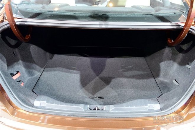 2015款 1.5L 自動(dòng)時(shí)尚型