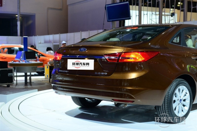 2015款 1.5L 自動時(shí)尚型