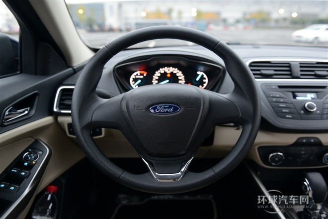 2015款 1.5L 自動(dòng)舒適型