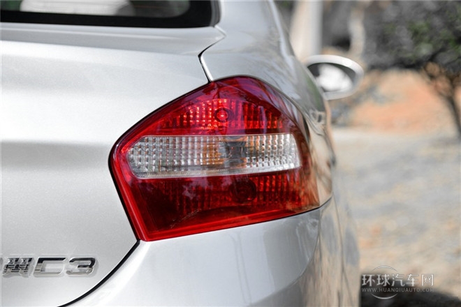 2015款 1.5L 手動(dòng)金鉆型