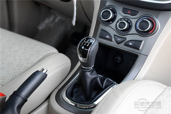 2015款 1.5L 手動(dòng)金鉆型