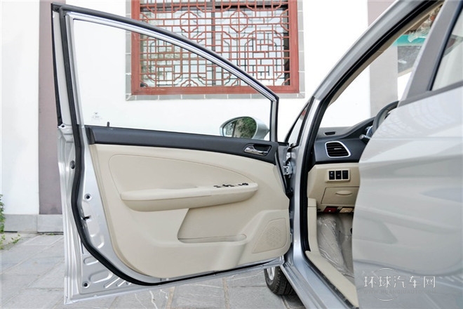 2015款 1.5L 手動(dòng)金鉆型