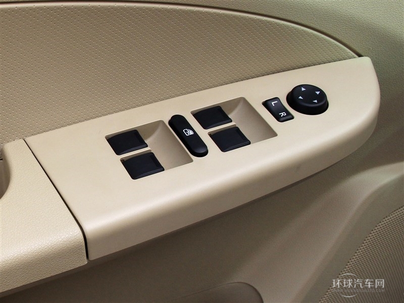 2015款 1.5L 手動(dòng)黃鉆型