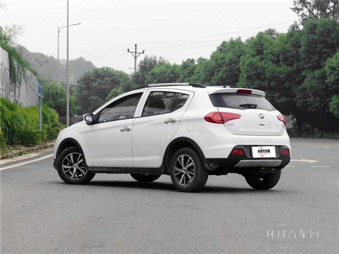 2014款 1.5L 手動(dòng)豪華型