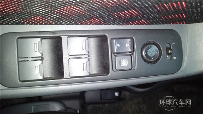 2014款 兩廂 1.4L 手動(dòng)夢想型