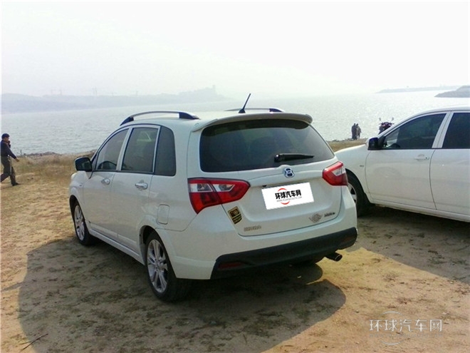 2014款 兩廂 1.4L 手動(dòng)幸福型