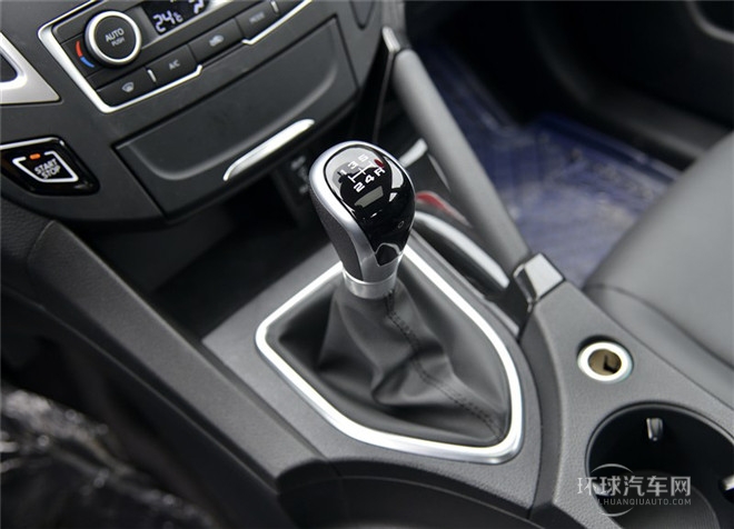 2015款 2.0L 手動(dòng)智逸型