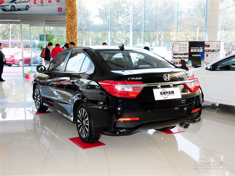2015款 1.8L 自動(dòng)豪華版