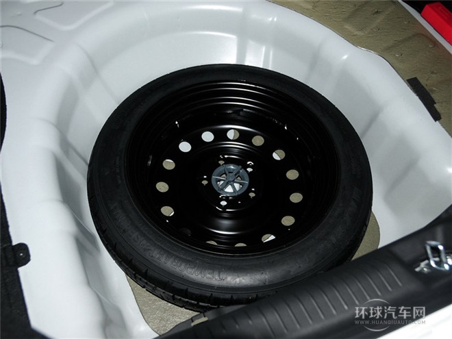 2015款 1.6L 自動(dòng)尊貴型