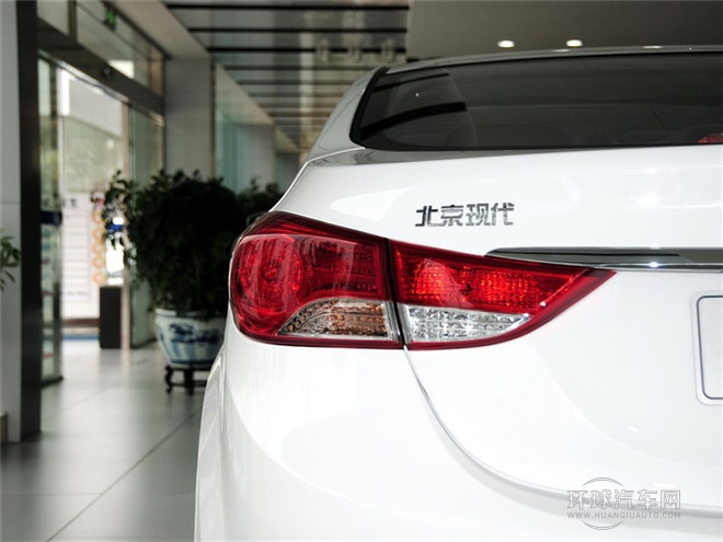 2015款 1.6L 自動(dòng)尊貴型
