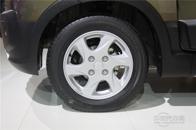 2014款 1.5L 手動5座運(yùn)動都市B版