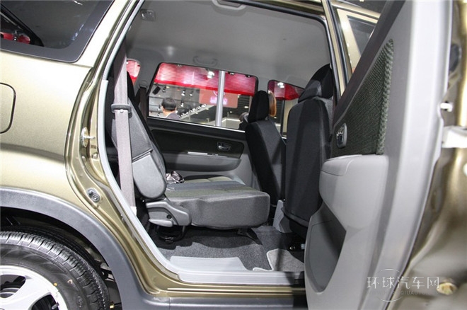 2014款 1.5L 手動5座運(yùn)動都市B版