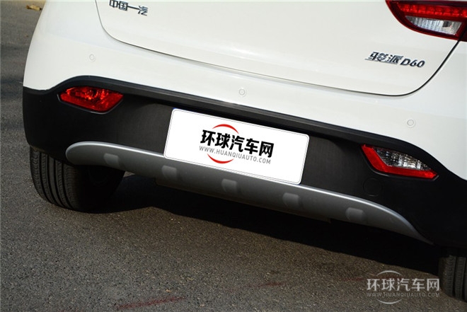 2014款 1.8L 自動(dòng)尊貴型