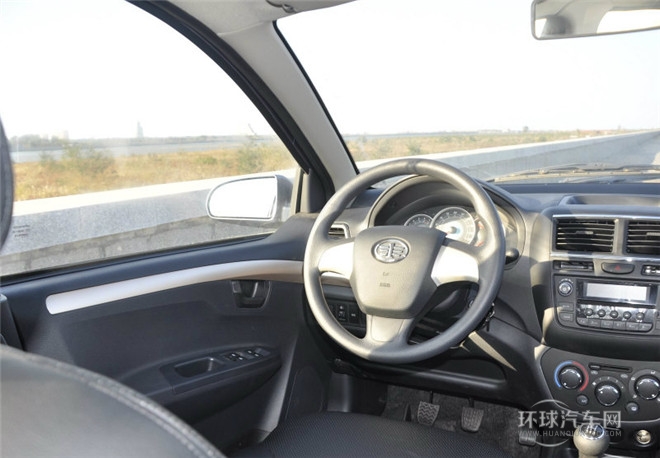 2014款 1.5L 手動(dòng)精英型