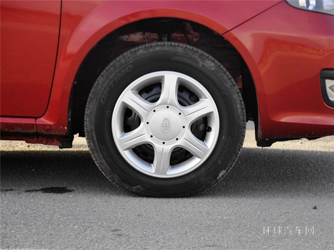 2014款 1.5L 手動(dòng)標(biāo)準(zhǔn)型