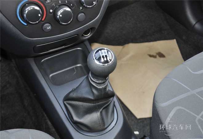 2014款 1.5L 手動(dòng)標(biāo)準(zhǔn)型