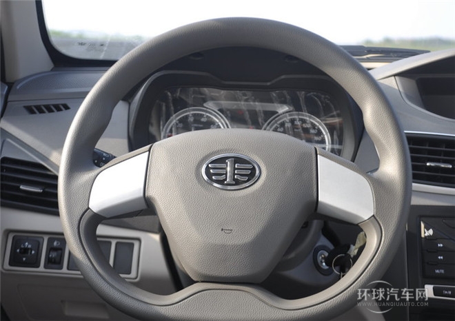 2014款 1.0L 手動(dòng)舒適型