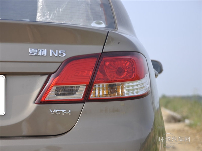 2014款 1.0L 手動(dòng)舒適型