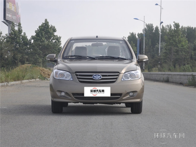 2014款 1.0L 手動(dòng)舒適型