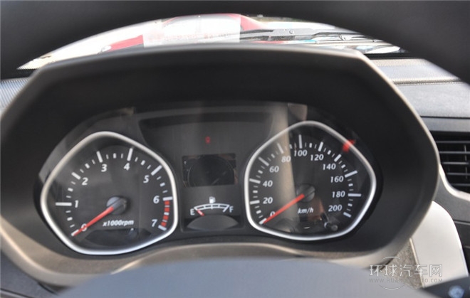 2014款 1.3L 手動運(yùn)動豪華型