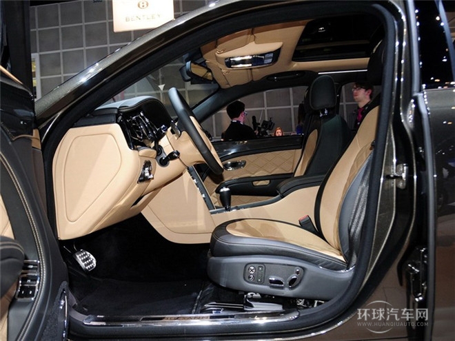 2015款 6.8T 標(biāo)準(zhǔn)版