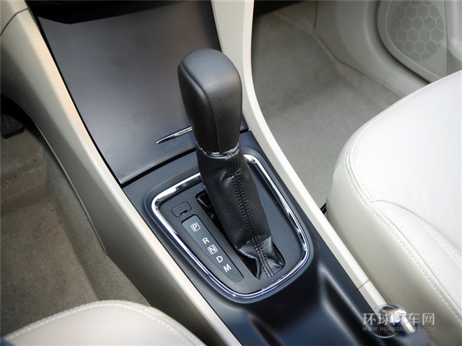 2015款 1.6L 自動(dòng)樂(lè)享型