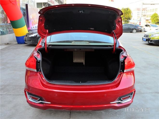 2015款 1.6L 自動尊享型