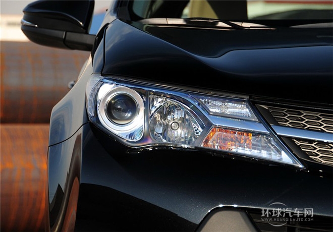 2015款 2.0L 手動兩驅(qū)都市版
