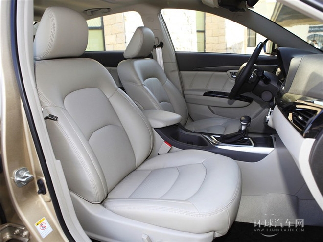2015款 1.8T 自動(dòng)豪華導(dǎo)航型