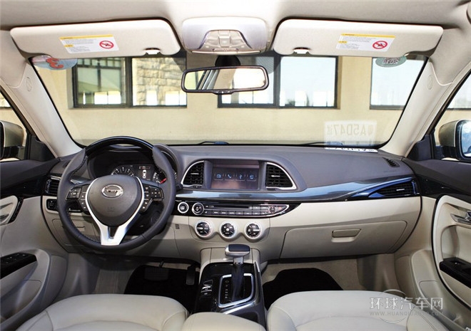 2015款 1.8T 自動豪華導(dǎo)航型