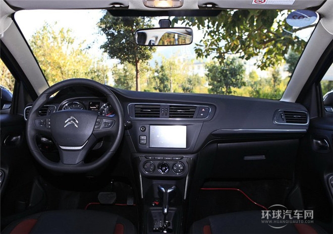 2015款 1.6THP 自動(dòng)先鋒型