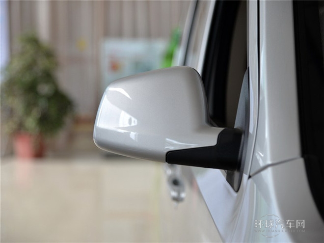2015款 1.5L標(biāo)準(zhǔn)型