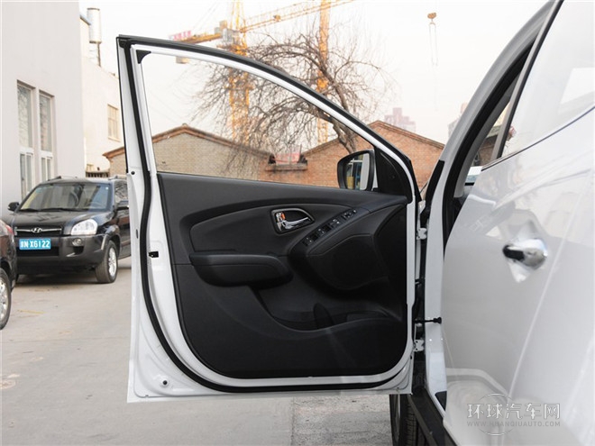 2015款 2.0L 自動(dòng)兩驅(qū)智能型 國V