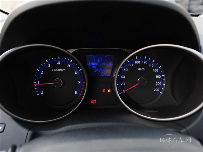 2015款 2.0L 自動(dòng)兩驅(qū)智能型 國(guó)V