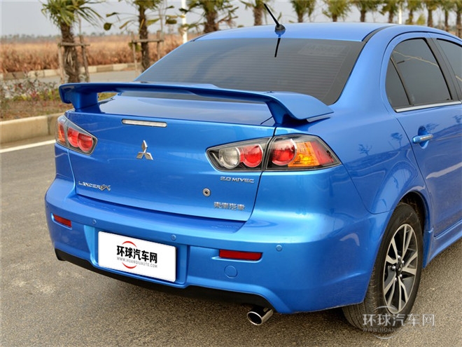 2015款 2.0L CVT旗艦型