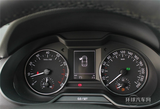 2015款 經(jīng)典款 1.6L 手動(dòng) 逸杰版