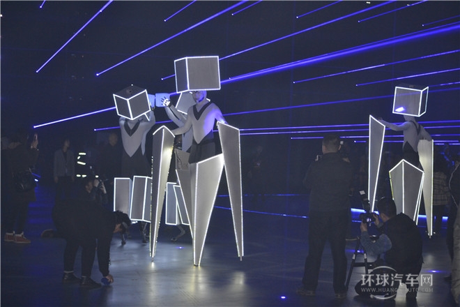 2015款 230TSI 手動(dòng)風(fēng)尚版