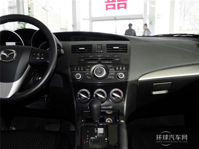 2015款 兩廂 2.0AT運(yùn)動(dòng)型